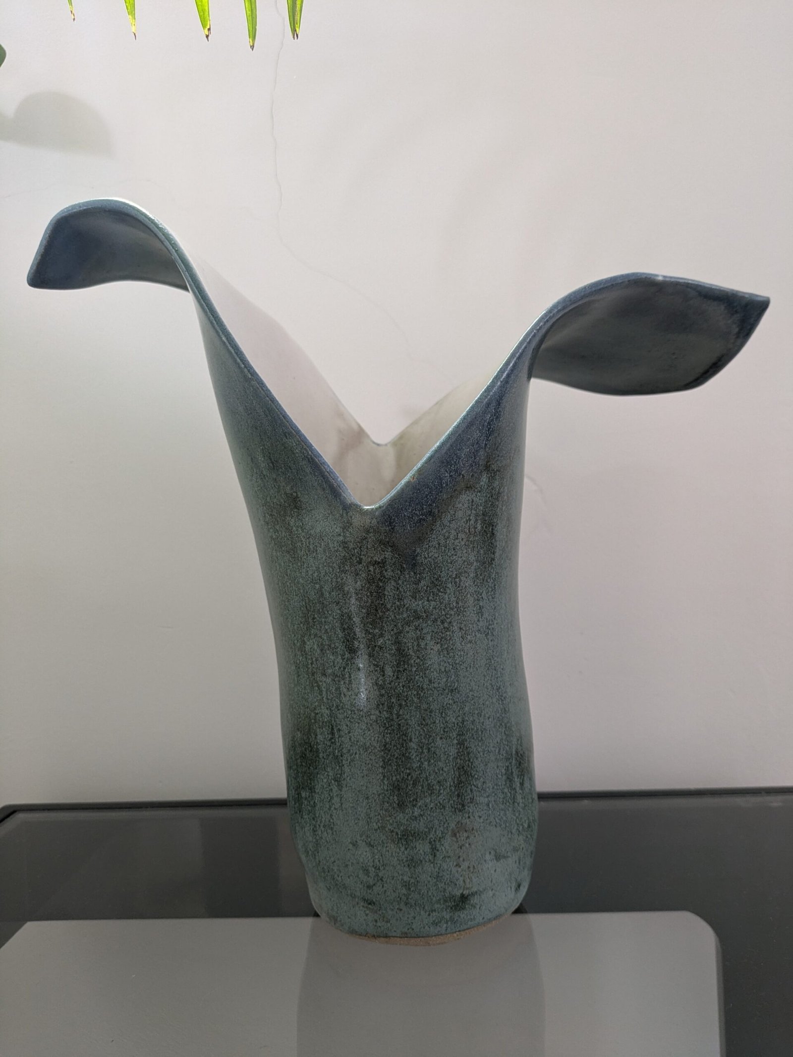arum lily – ocean patina blue vase arum lily – ocean patina blue vase